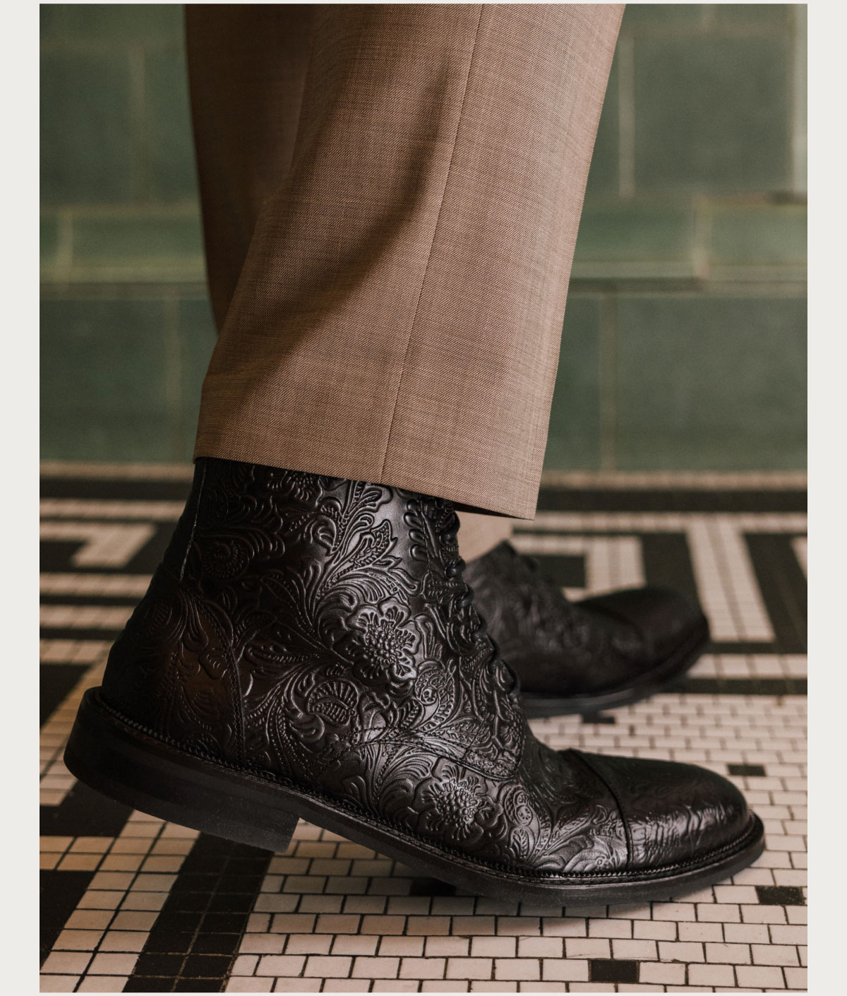 The Rome Boot in Noir Viejo