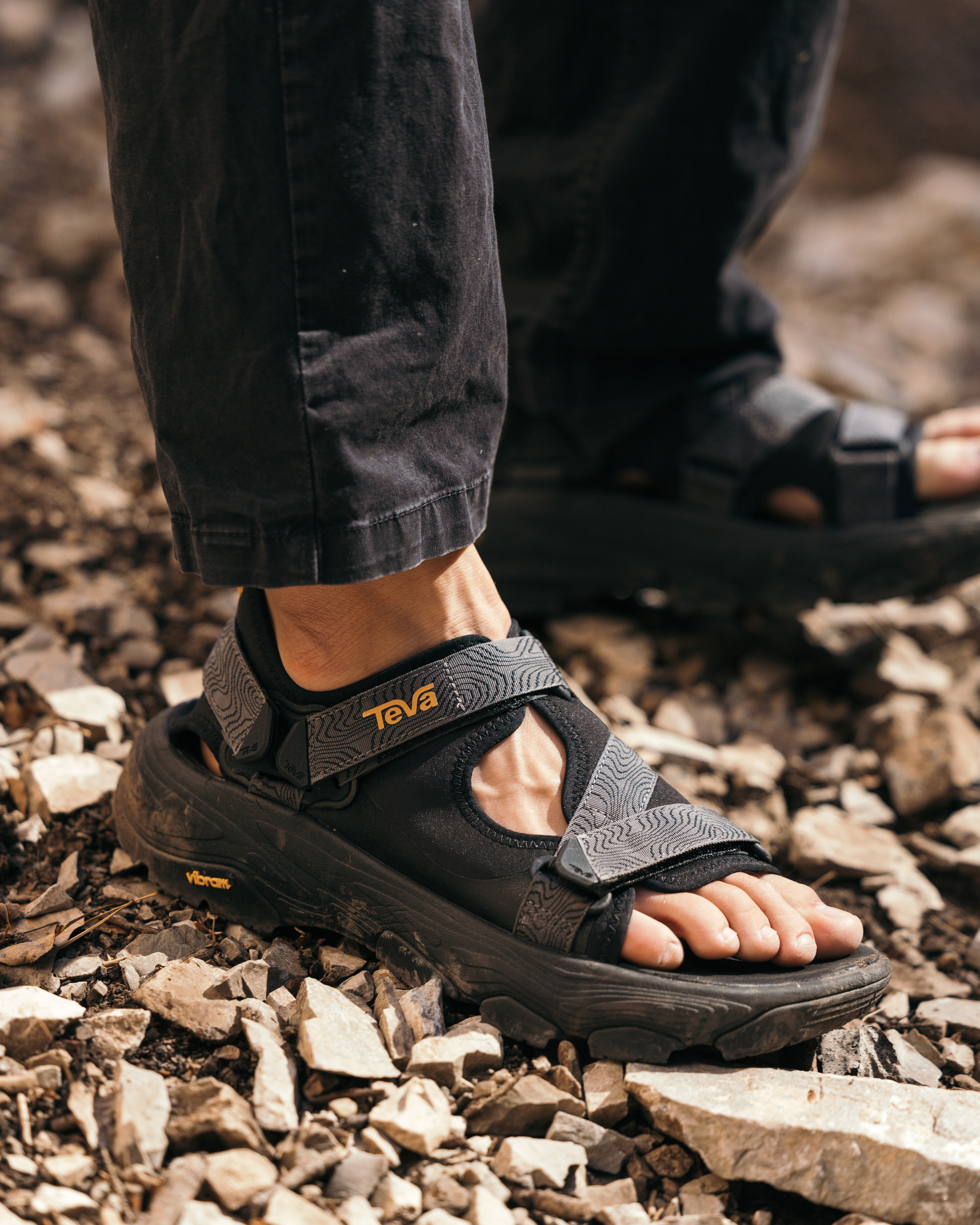 The Grandview Max Sandal in Black