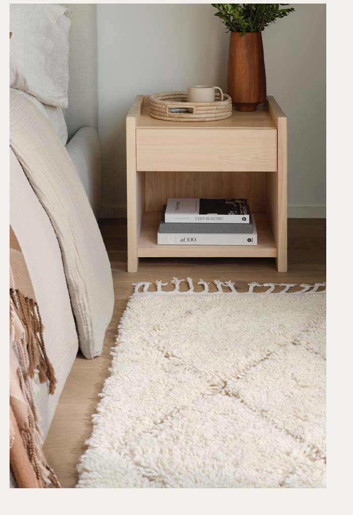 leena accent rug