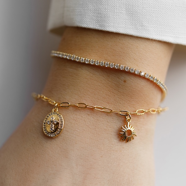 golden charm bracelet with golden charms