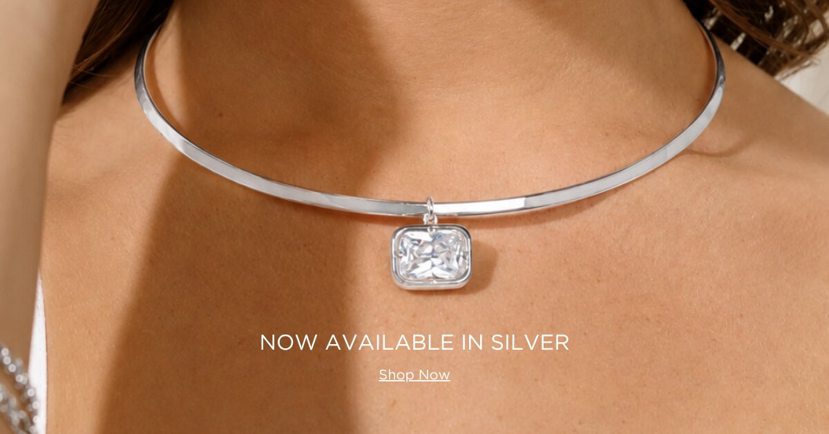 Beauty image of The Solstice Collar Necklace on Model