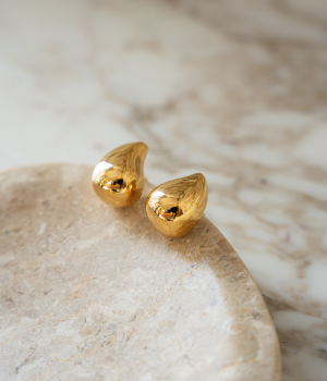 Gold-plated earrings in drop shape