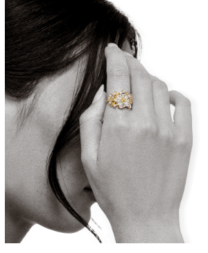 Gold-plated flower cocktail ring Lovely Daisy with stones
