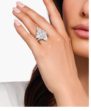 Silver cocktail ring with white zirconia in different sizes