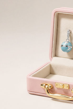Charm pendant globe