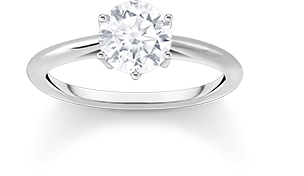 Silver ring with white zirconia in brilliant cut
