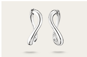 Fluid Elegance Hoop Earrings 