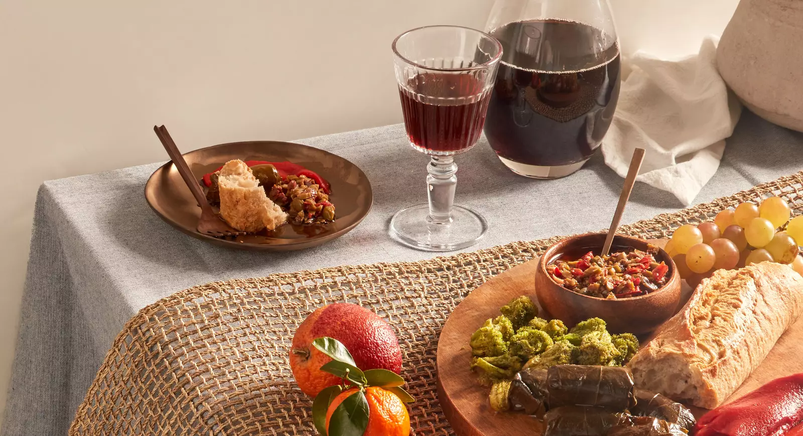 The Ultimate Guide to the Mediterranean Diet—Meal Plans, Recipes, and Tips