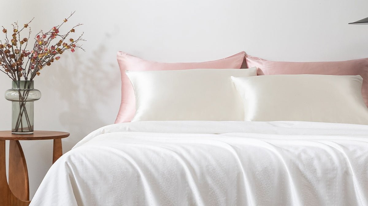 https://thxsilk.com/collections/comforters-and-blankets