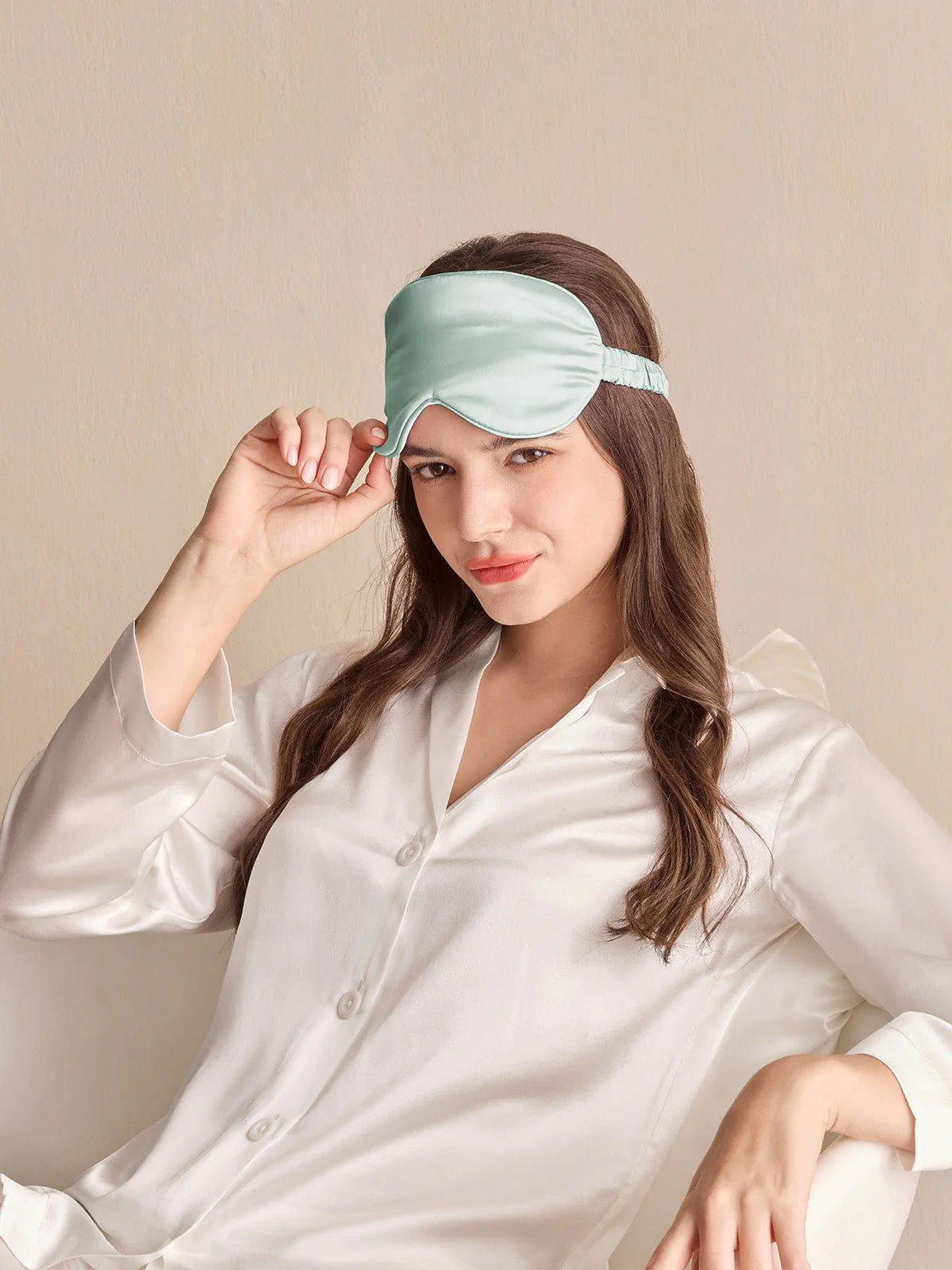 Image of 22 Momme Silk Sleep Eye Mask With Hyaluronic Acid