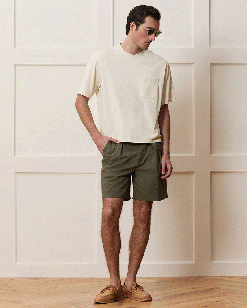 SHOP THE RELAXED HEAVYWEIGHT CROPPED TEE
