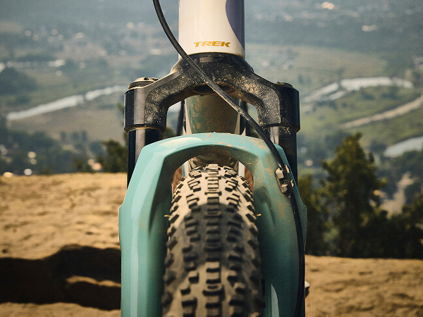 Close-up of tire clearance on all-new CheckOUT bike