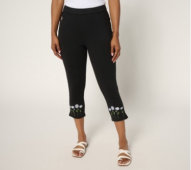 Quacker Factory DreamJeannes Regular Daisies Embroidered Capri Pant