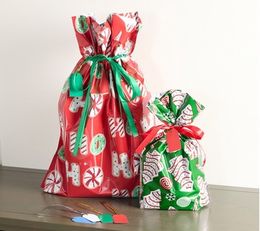 Kringle Express 40-pc Jumbo and Large Gift Bags with Tags Set