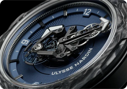 Closeup image of the Freak ONE NAVY BLUE