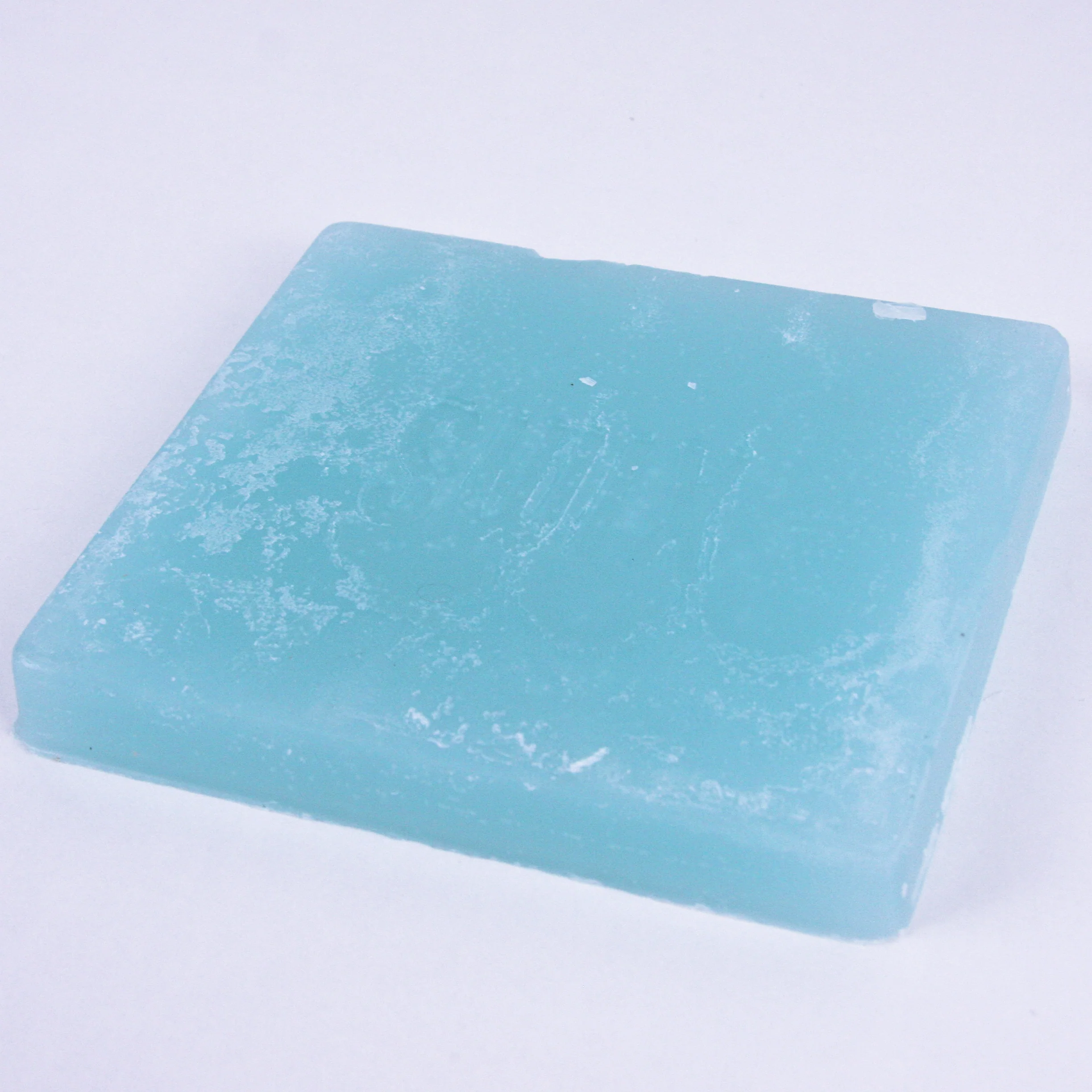 Image of Swix Backshop Universal Glide Wax Cold 250g Bulk Wax