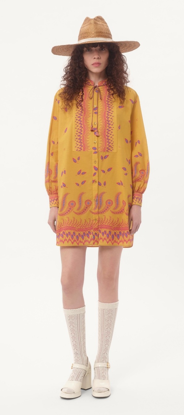 https://www.valentino.com/experience/valentino-ete-fou-capsule-collection