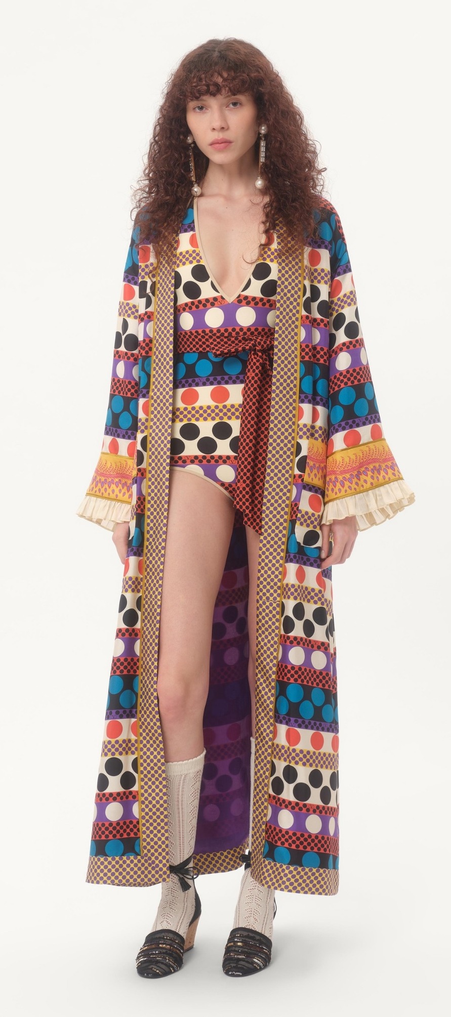 https://www.valentino.com/experience/valentino-ete-fou-capsule-collection