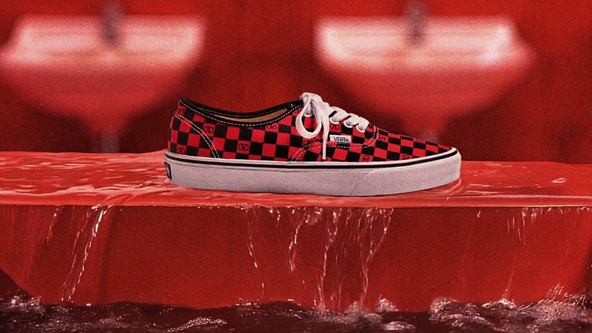 https://www.valentino.com/experience/valentino-garavani-and-vans