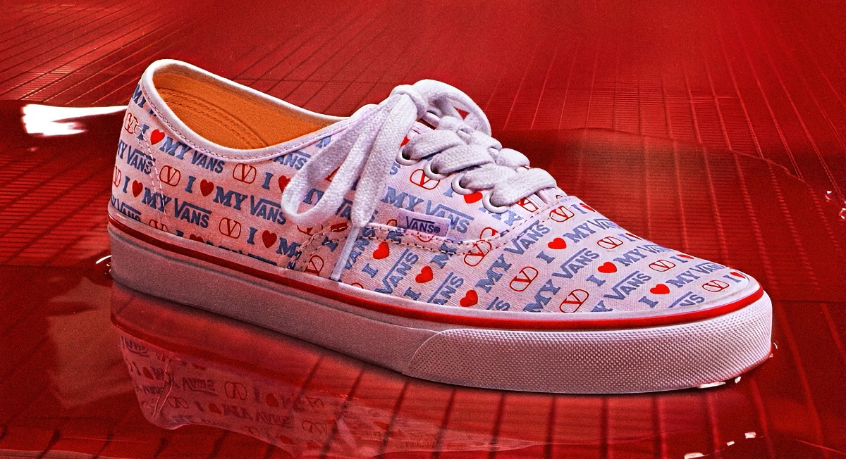 https://www.valentino.com/experience/valentino-garavani-and-vans