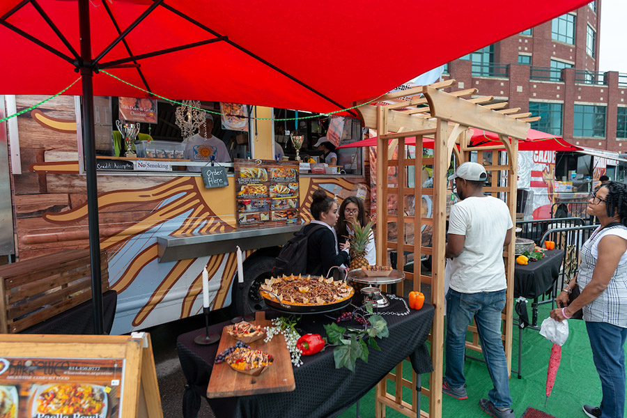 Image of a food truck.