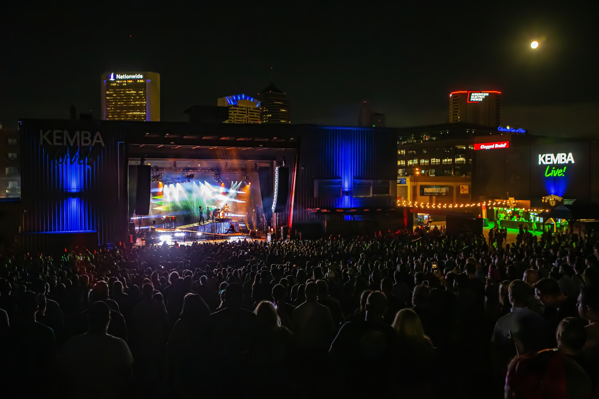 Outdoor concert at KEMBA Live!