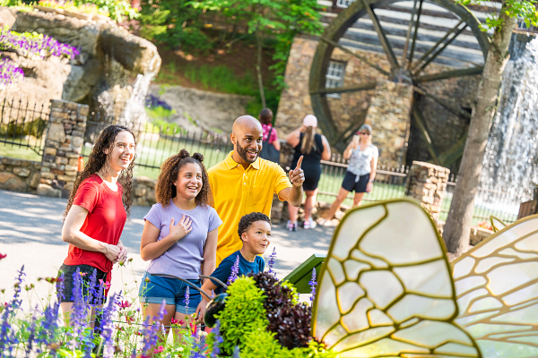 Dollywood's Flower and Food Festival Presented By Covenant Health