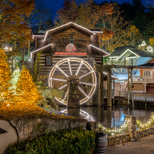 Dollywood's Smoky Mountain Christmas Presented By Humana