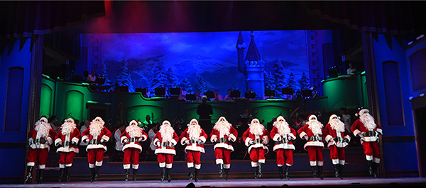 Dancing Santas