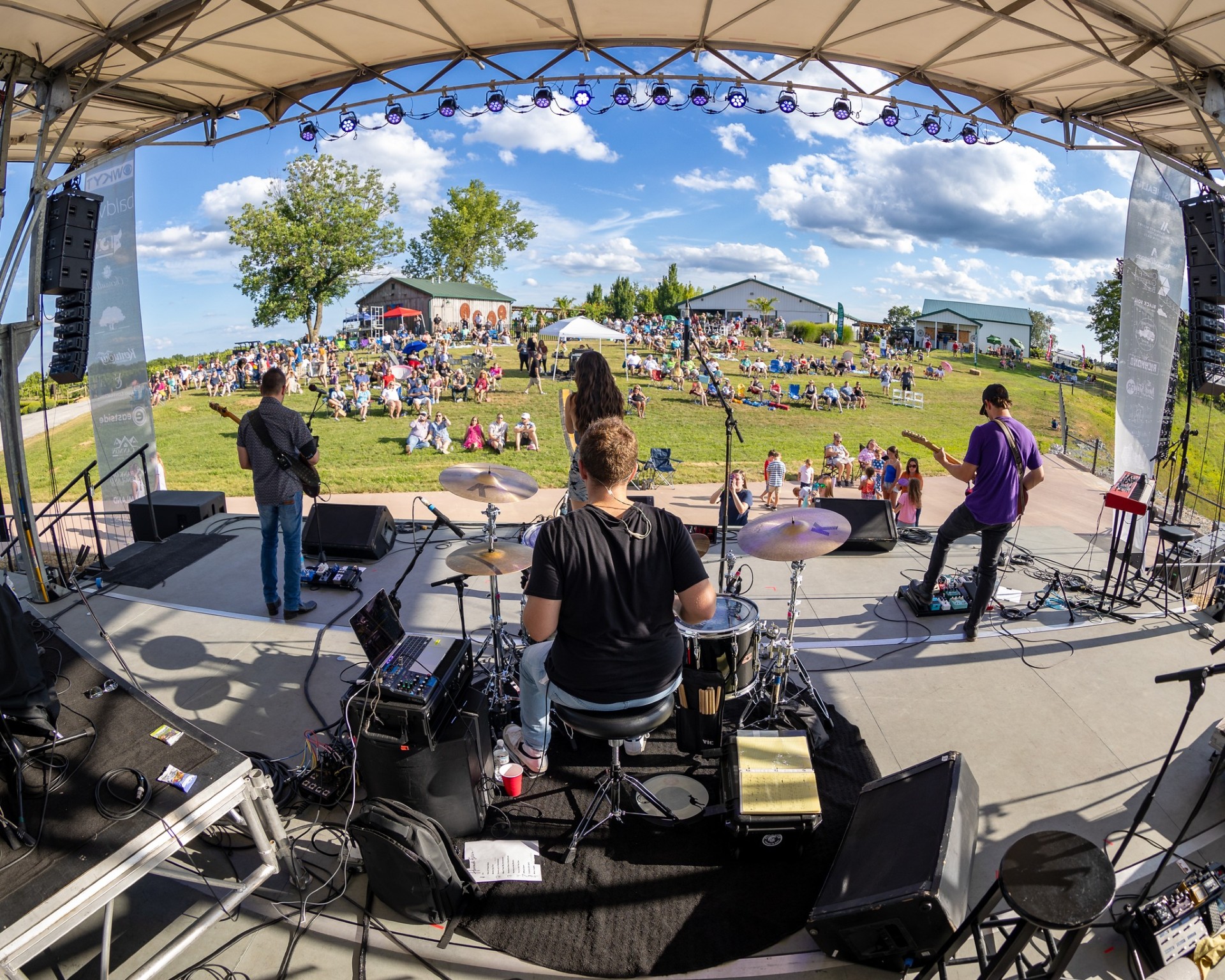 Sipping wine, soaking music—The Vine experience