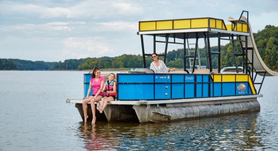 Pontoon on Lake Barkley