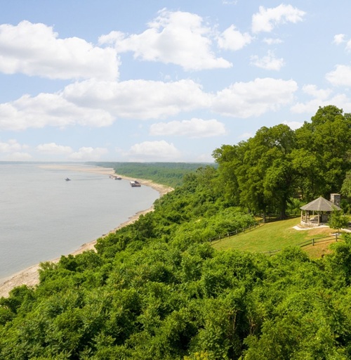 Overlooking Kentucky’s River Bluffs