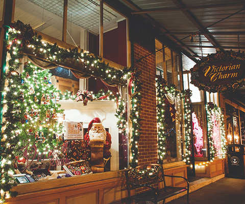 Picture of a downtown Main Street decorated for the holidays.