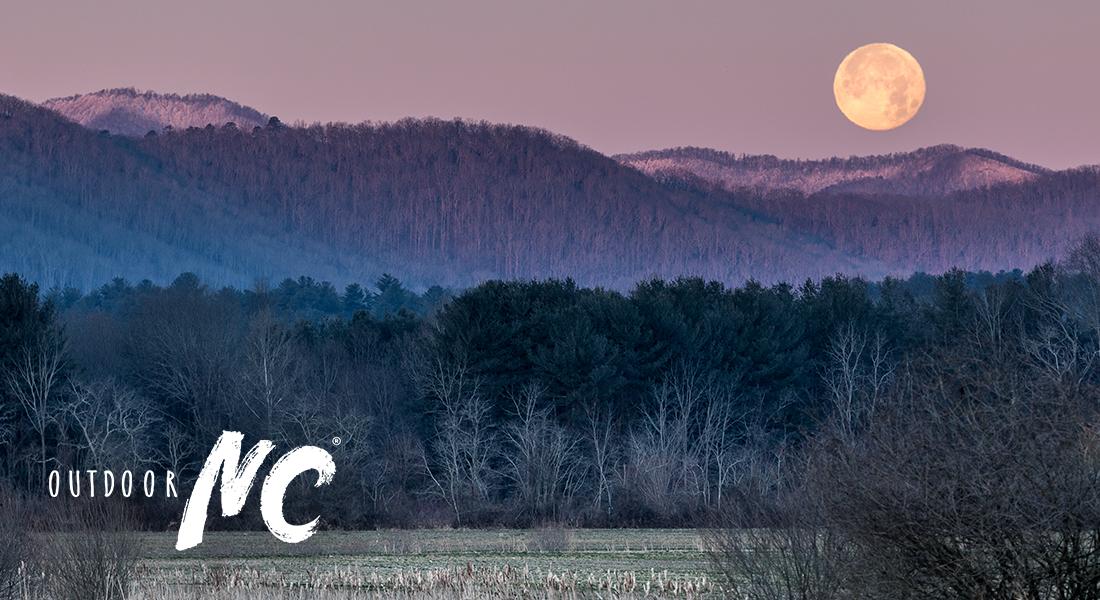 OUTDOOR NC - Full moon rising over the NC mountains