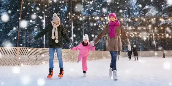 Family traveling during winter holiday