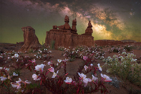 starry night at goblin valley state park