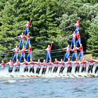 badgerland waterski show team doing pyramid on skis