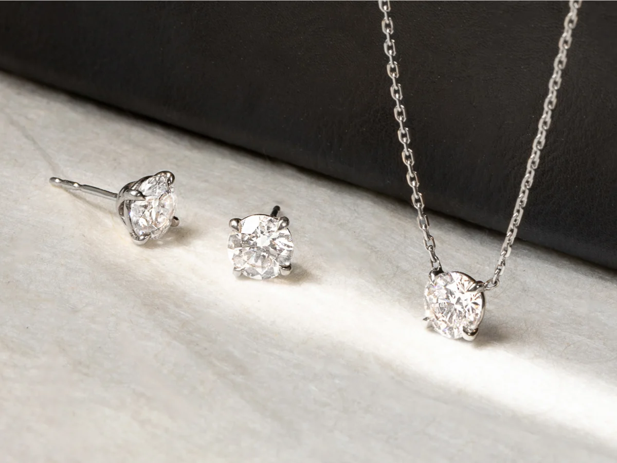 VRAI Solitaire necklace & studs featuring VRAI created diamonds