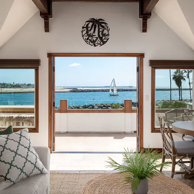 Find a stay in San Diego, CA