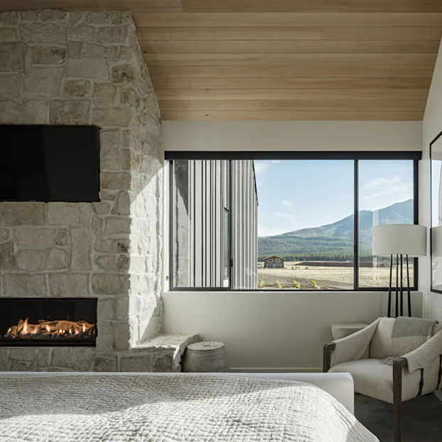 Book this home in Flagstaff, AZ