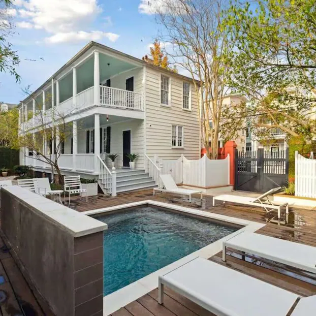 Pet-friendly vacation homes in Charleston, SC.
