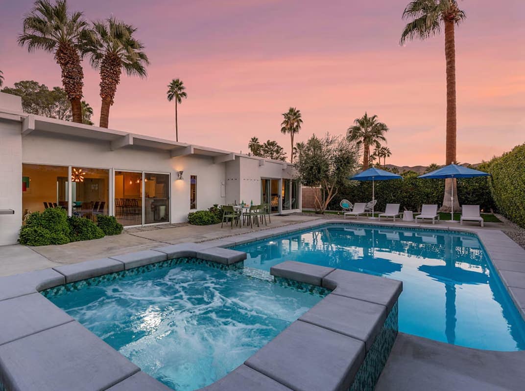 Find a top-rated home with real, verified reviews. Just use filters to sort homes by their ratings.