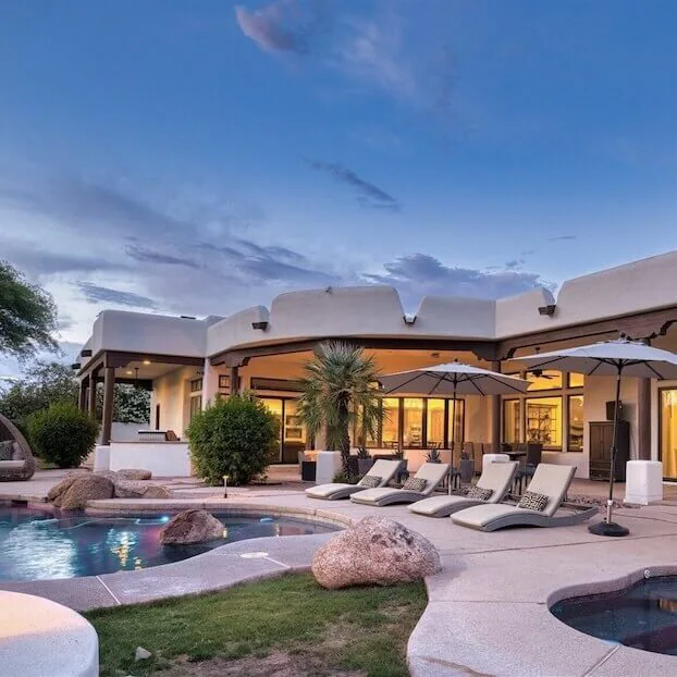 Search vacation homes in Phoenix, Arizona