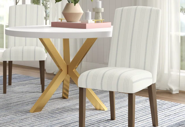 Dining Chairs in Exclusive Brands