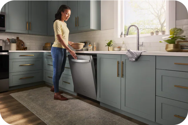 Person doing dishes