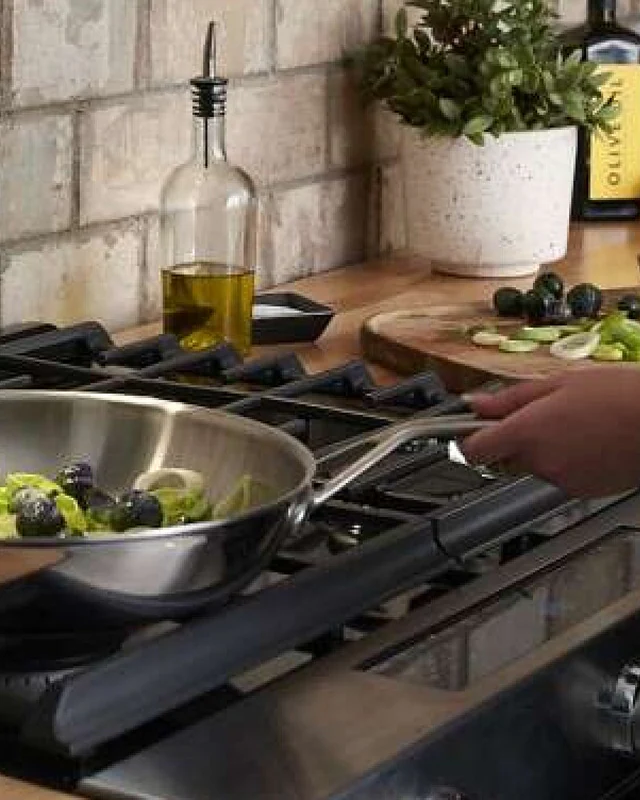 Deglazing pan