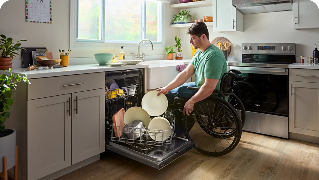 Person doing dishes