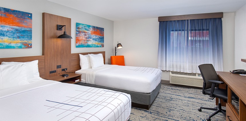 La Quinta Inn & Suites by Wyndham Nashville Airport