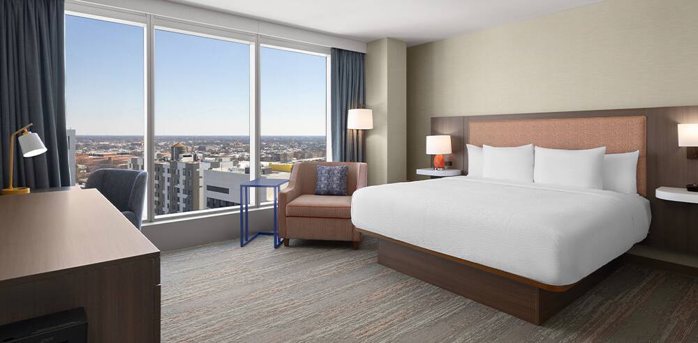 La Quinta Inn & Suites by Wyndham Queens NYC/JFK AirTrain
