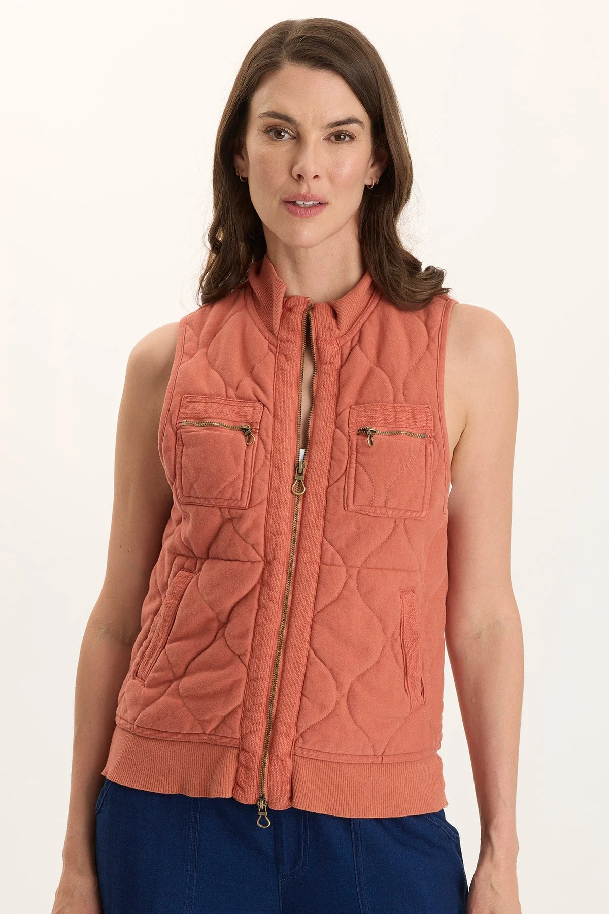 Image of Aeric Quilted Zipper Pocket Vest